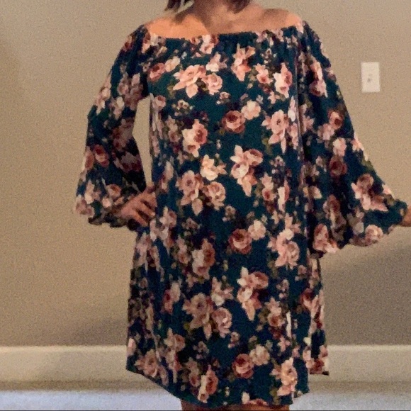 NWT. Turquoise flower print maternity dress - Picture 8 of 8